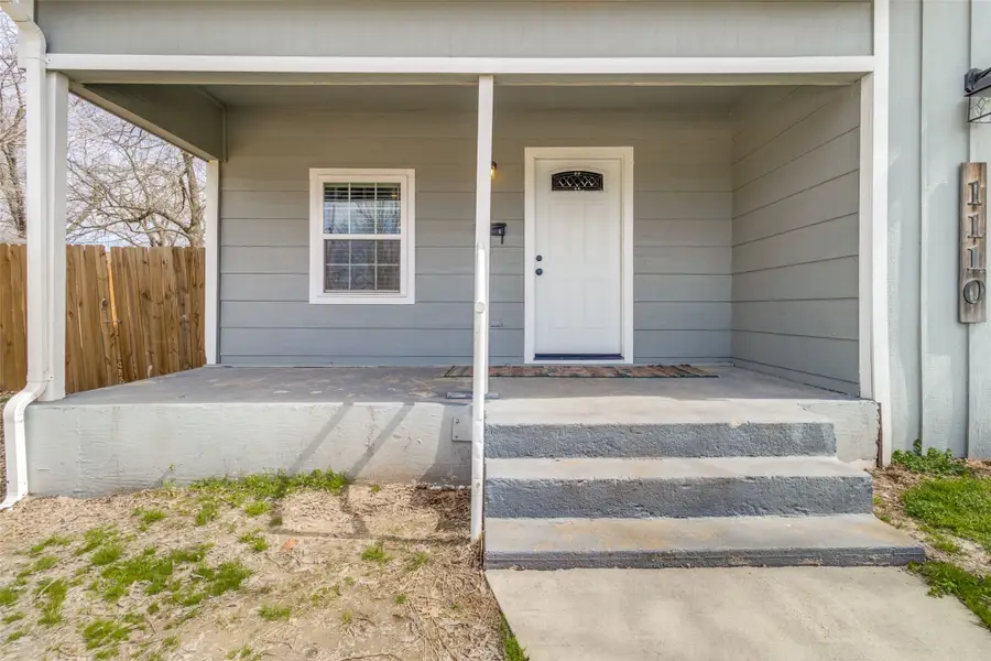 1110 Chestnut Street, Bonham, TX 75418 - #2