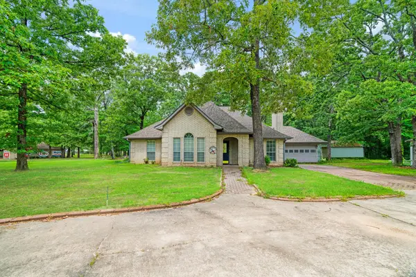 455 Timber Lakes Dr, Powderly, TX 75473