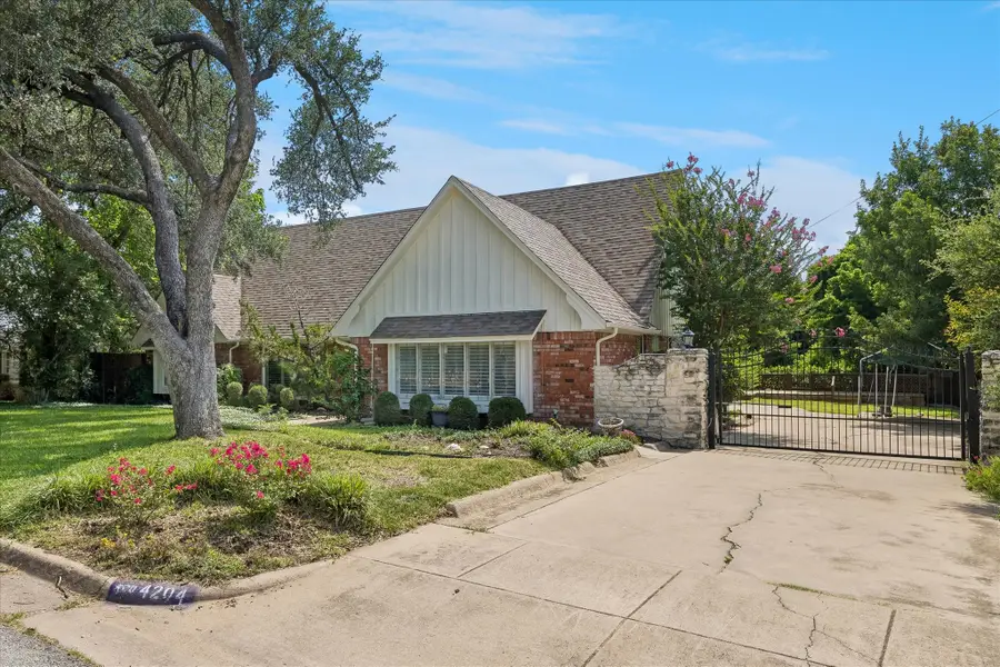 4204 Biscayne Drive, Haltom City, TX 76117 - #3