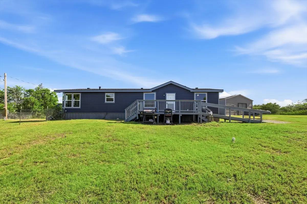 336 Cowboys Lane, Springtown, TX 76082 - #1
