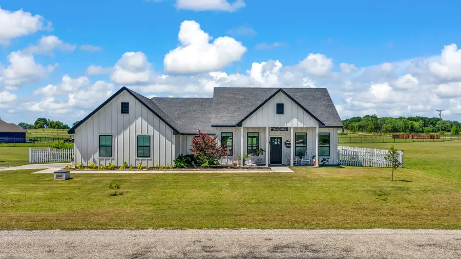 1000 Latigo Lane, Millsap, TX 76066 - #2