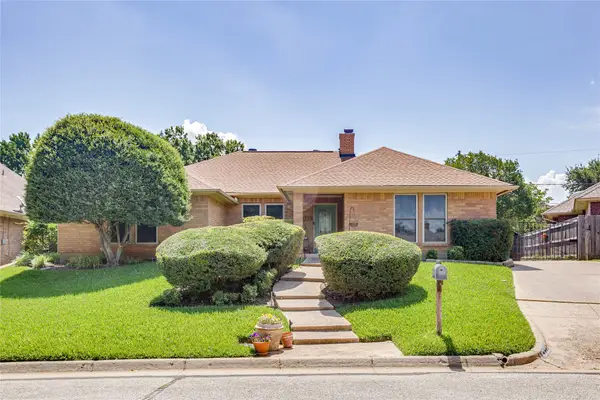 4322 Waycross Drive, Arlington, TX 76016