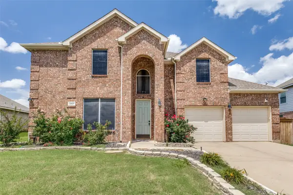 2501 Great Bear Lane, Denton, TX 76210