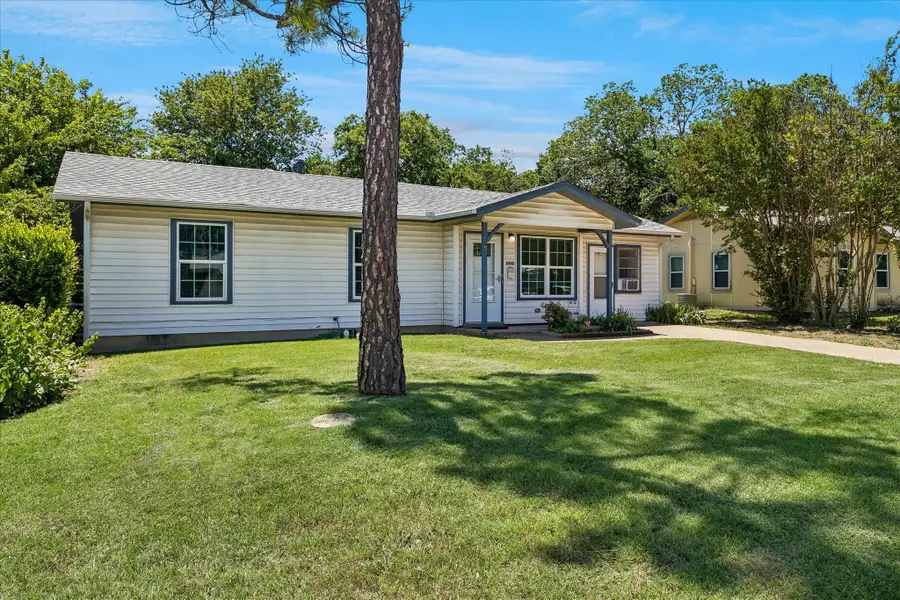 321 Lorna Street, Burleson, TX 76028 - #2