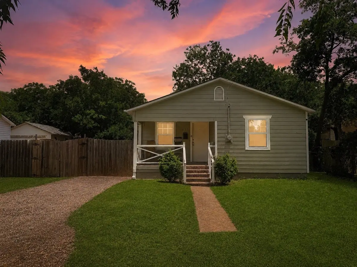 814 Avenue C, Duncanville, TX 75137 - #1