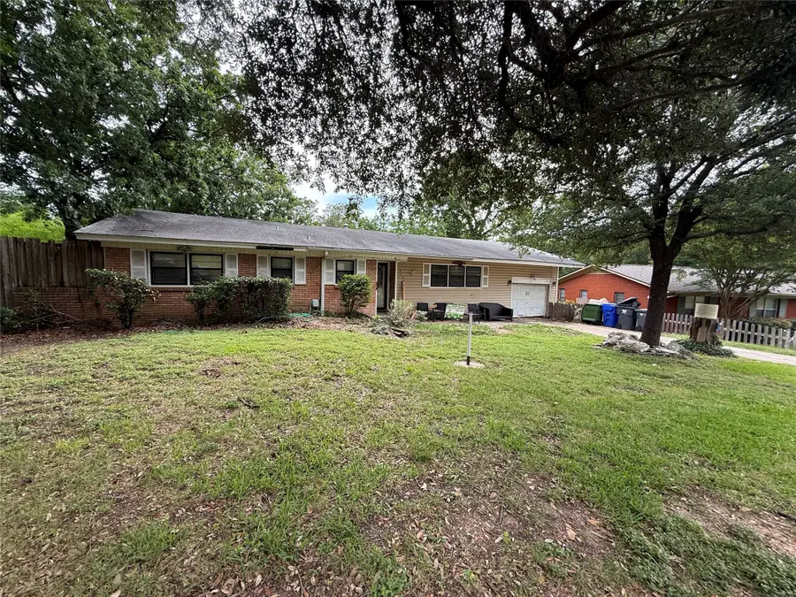 2324 Oak Cliff Drive, Waco, TX 76710 - #2