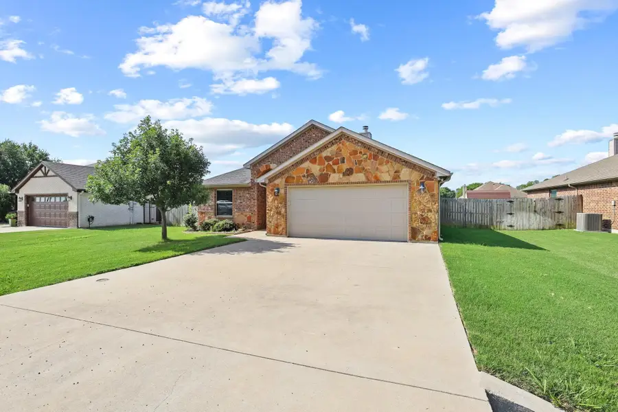 1208 Mary Ann Court, Tioga, TX 76271 - #2