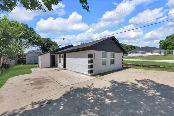 1300 E Fogg Street, Fort Worth, TX 76115