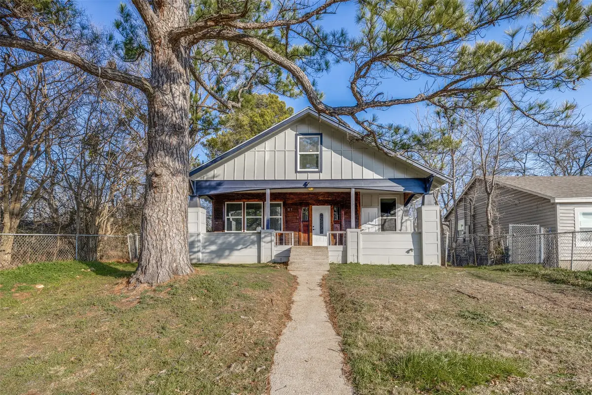 311 W Acheson Street, Denison, TX 75020 - #1