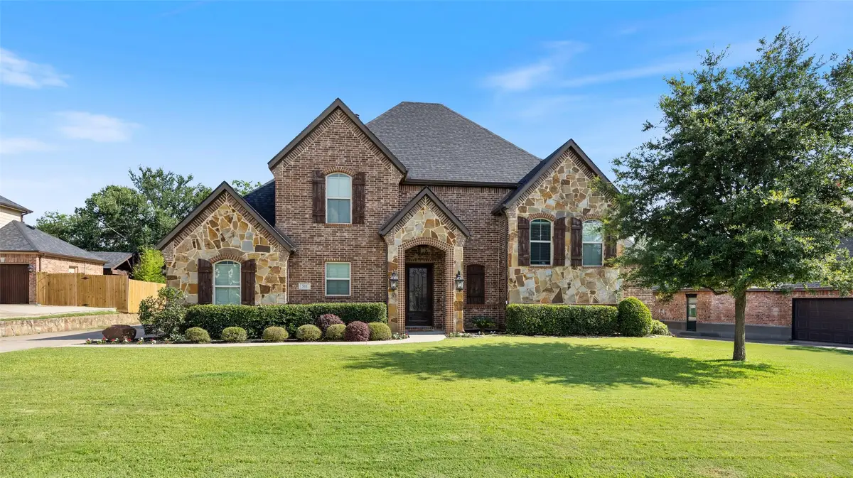 511 Oak Forest Court, Kennedale, TX 76060 - #1