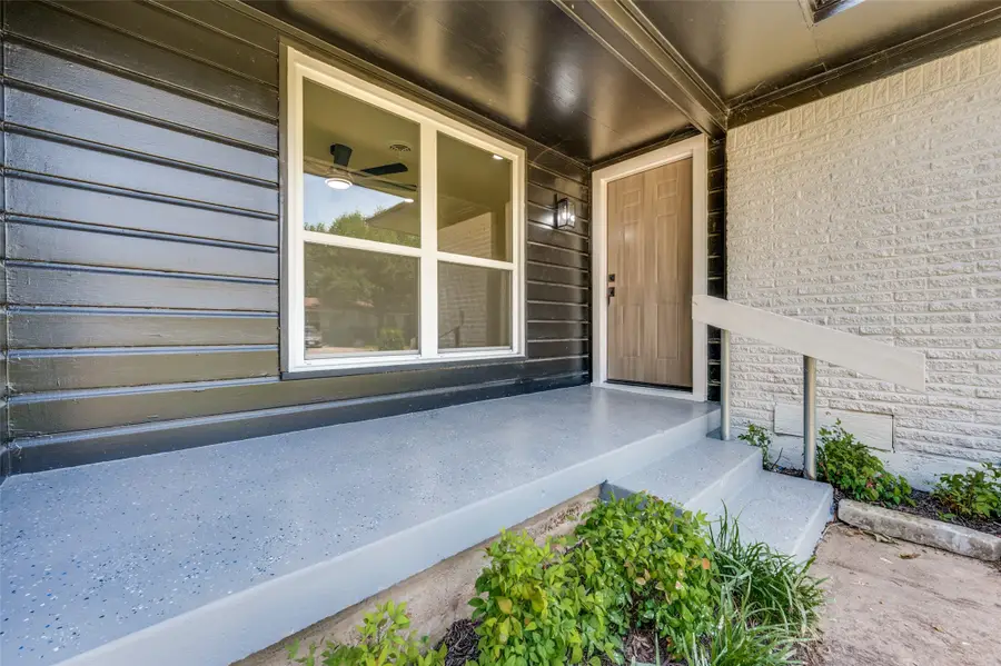 318 Parkwood Place, Lewisville, TX 75067 - #3