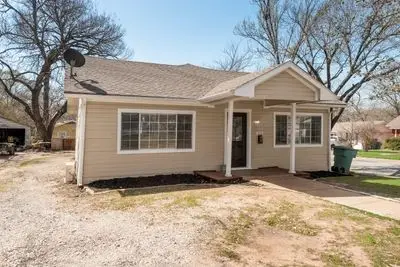 930 W Freeman Street, Sherman, TX 75092 - #2