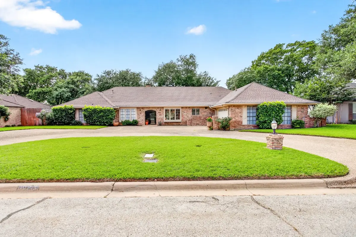 3929 Diamond Loch W, North Richland Hills, TX 76180 - #1