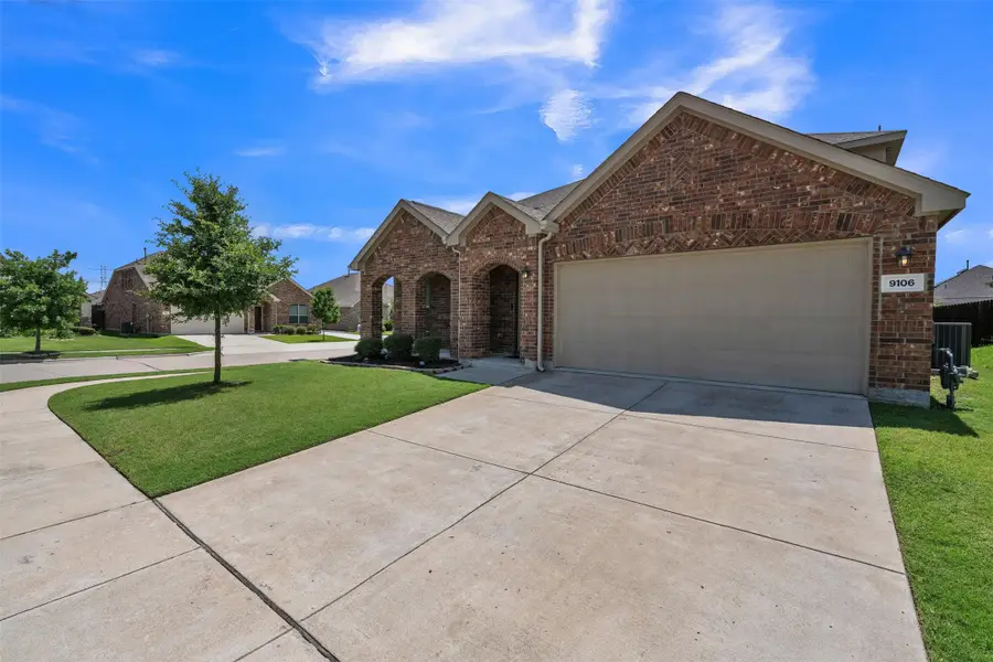 9106 Fall Creek Court, Arlington, TX 76002 - #2