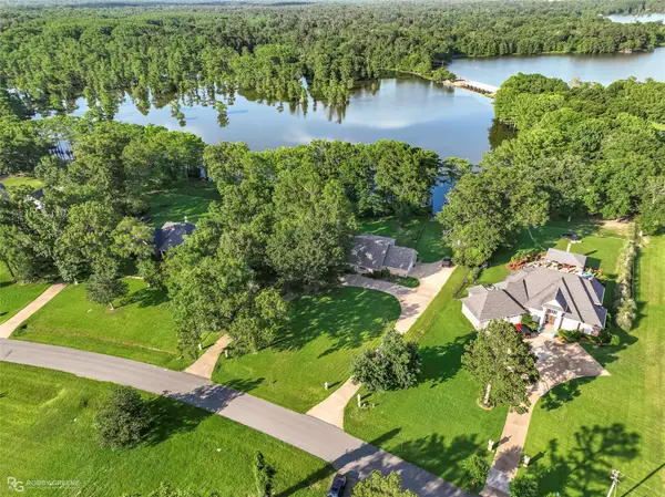 7308 Mallard Bay Drive, Shreveport, LA 71107