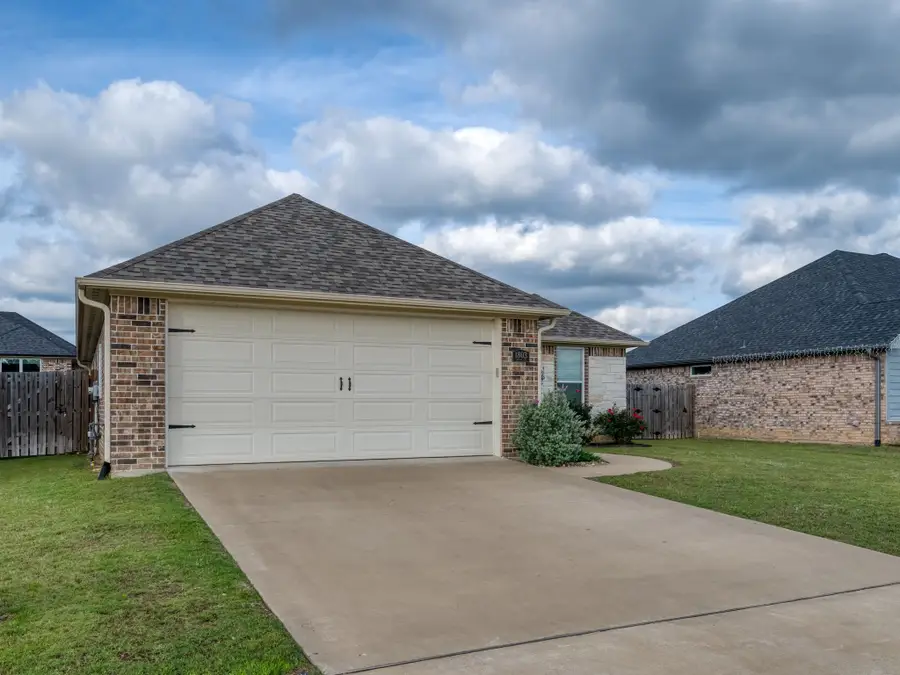1803 Jessica, Whitehouse, TX 75791 - #2