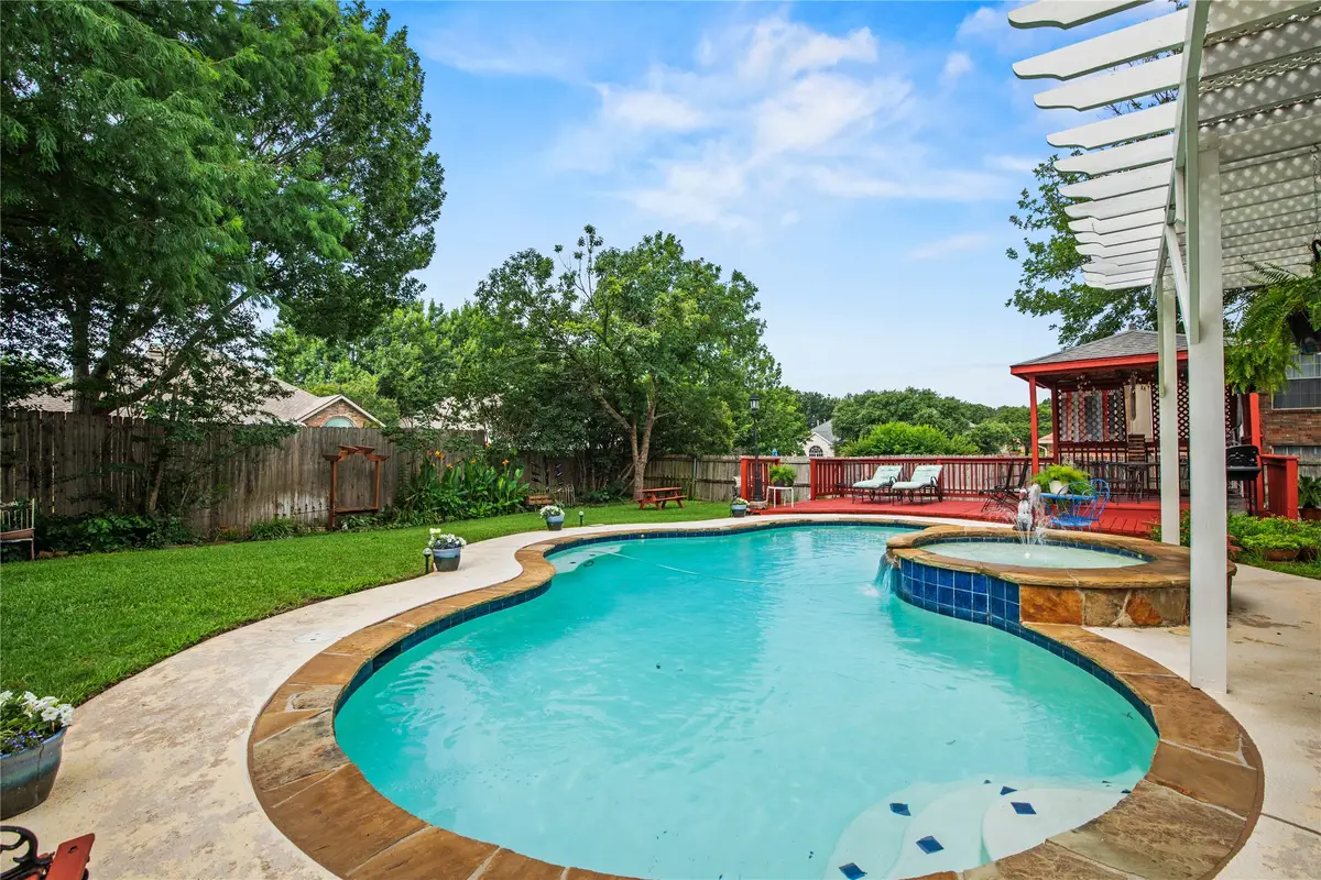 7604 Oak Knoll Drive, North Richland Hills, TX 76182 - #1