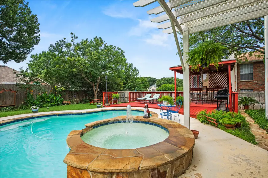 7604 Oak Knoll Drive, North Richland Hills, TX 76182 - #2