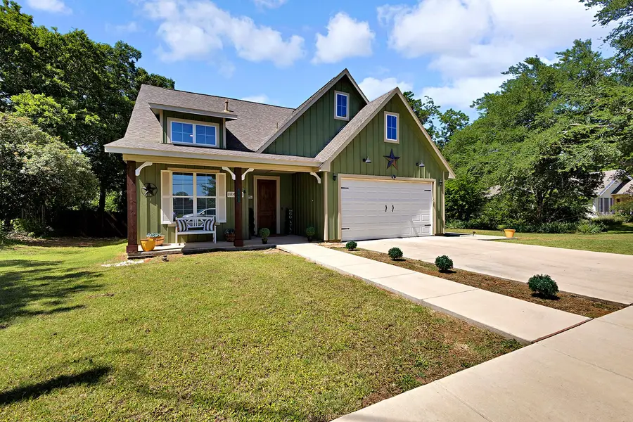 540 E Main Street, Pilot Point, TX 76258 - #2