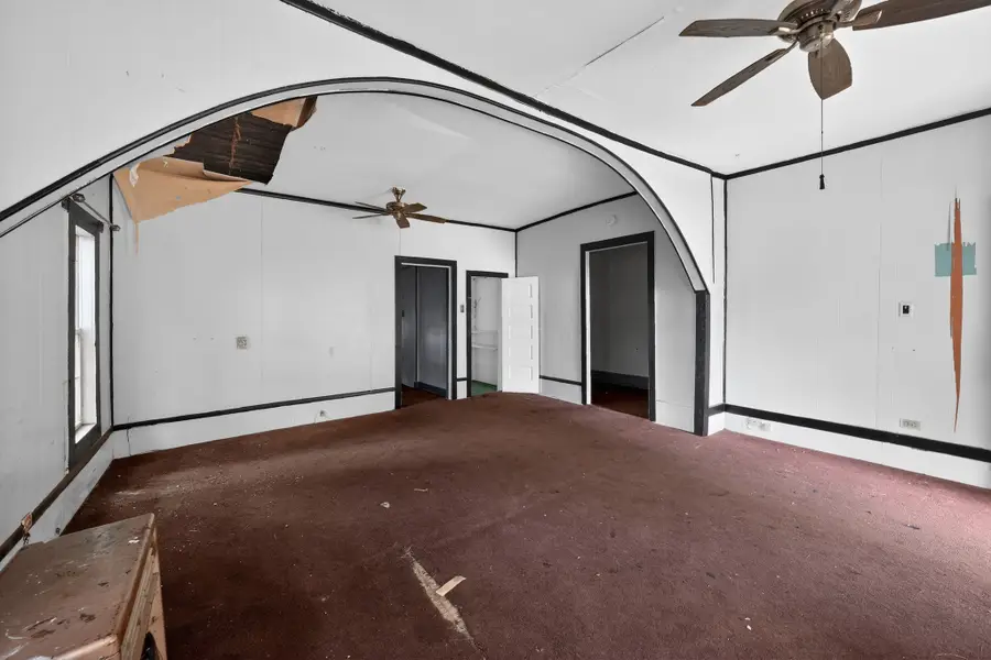 406 E Willingham Street, Cleburne, TX 76031 - #2