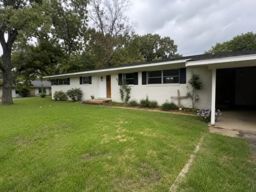 983 Main, Van, TX 75790 - #2