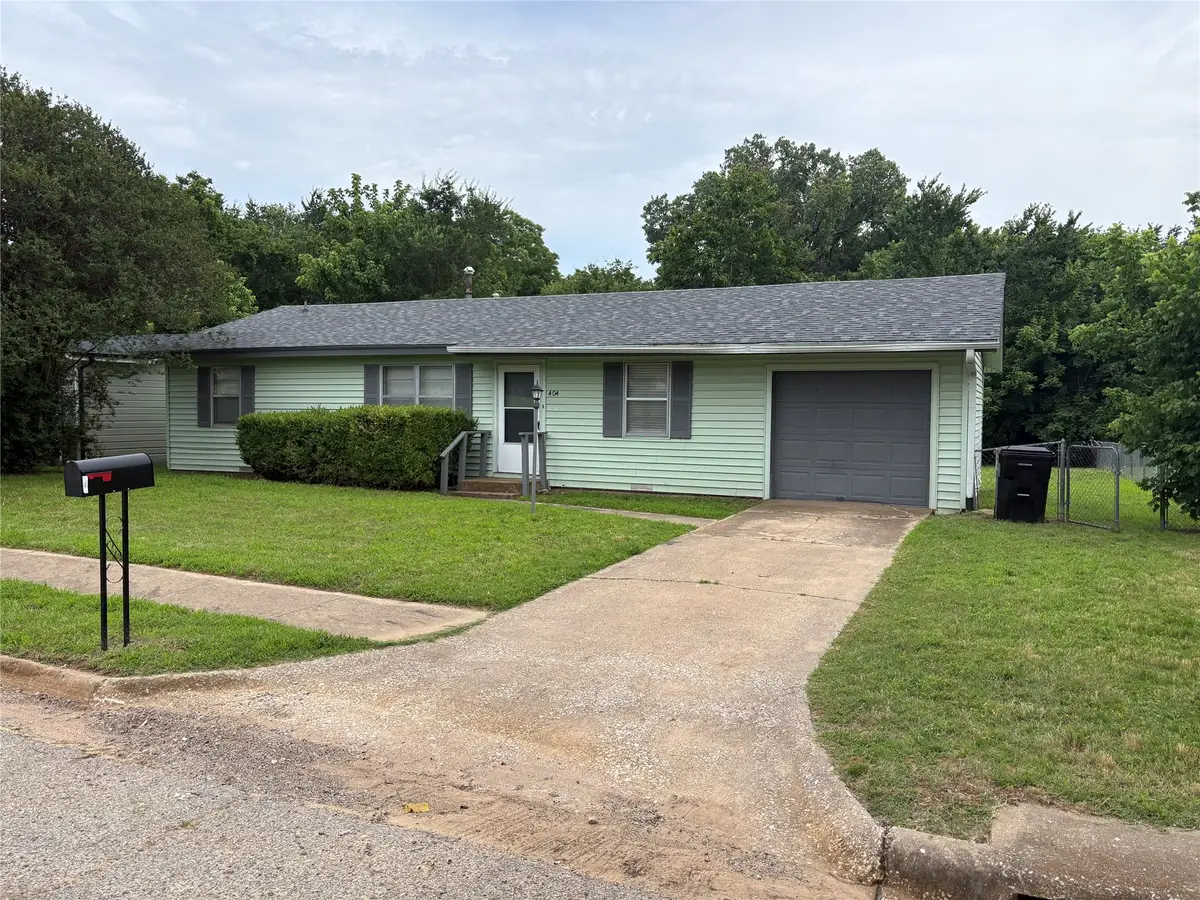 404 W Heron Street, Denison, TX 75020 - #1