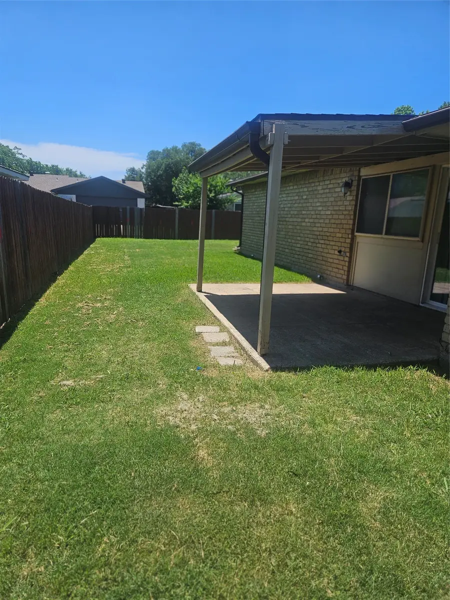 5044 Crawford Drive, The Colony, TX 75056 - #2