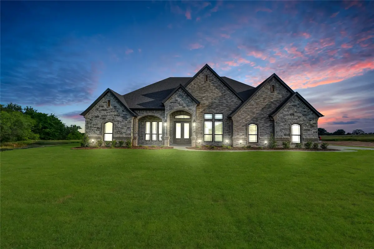 115 Turtle Back Ridge, Decatur, TX 76234 - #1