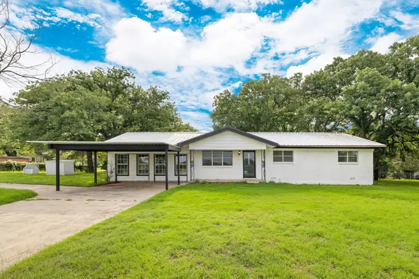 3301 S Murvil Street, Decatur, TX 76234