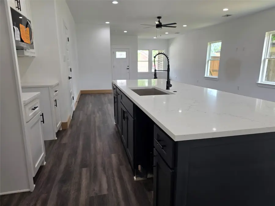 322 W Brownlee Avenue, Dallas, TX 75224 - #3