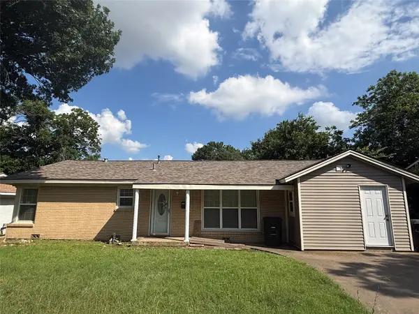 1003 Euclid Street, Cleburne, TX 76033