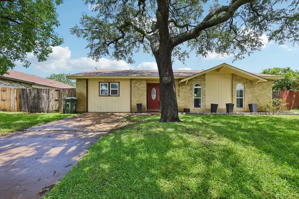 2033 Rose Hill Road, Carrollton, TX 75007