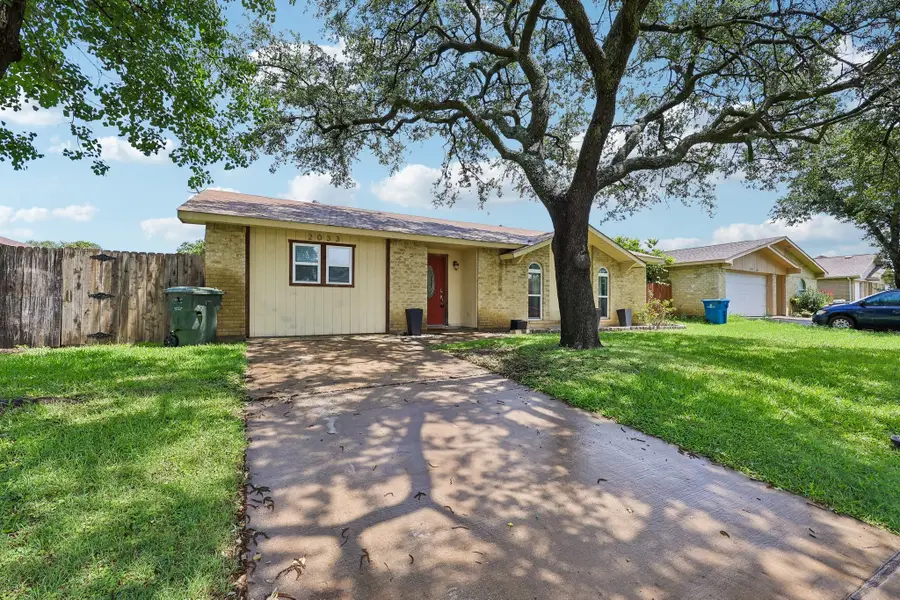 2033 Rose Hill Road, Carrollton, TX 75007 - #2