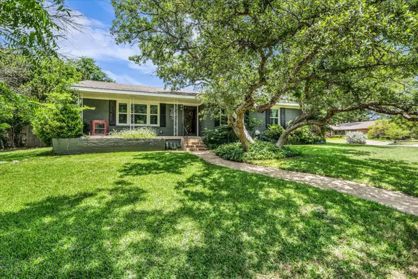 2340 Lake Ridge Circle, Waco, TX 76710