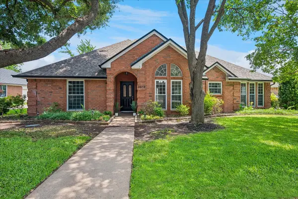 3912 Brookside Drive, Bedford, TX 76021