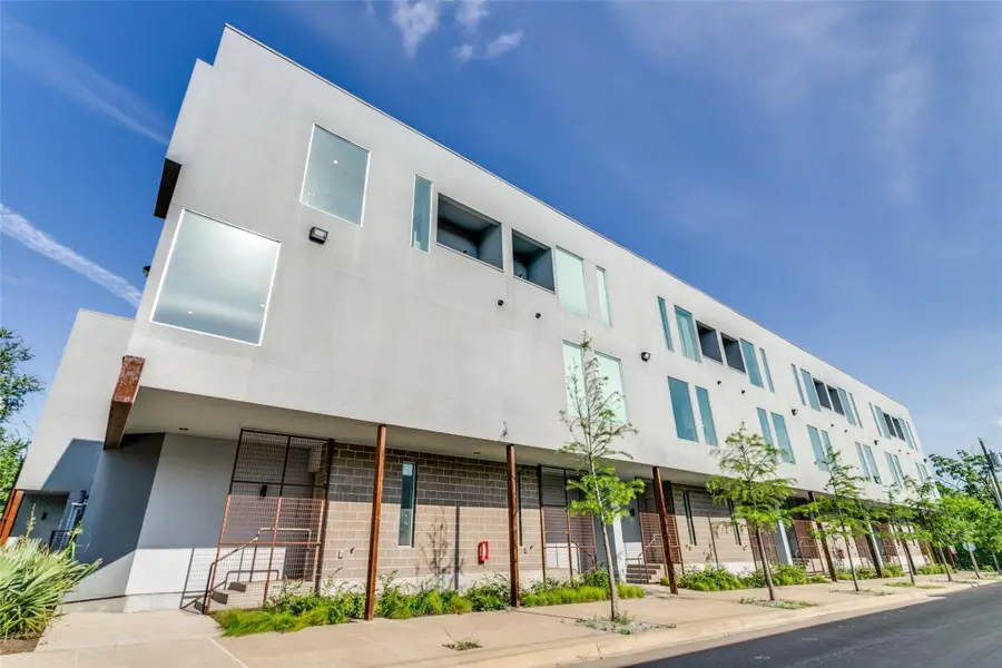 2303 Spencer Court, Dallas, TX 75208 - #2