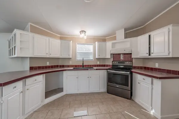 419 Wood River Road, Millsap, TX 76066