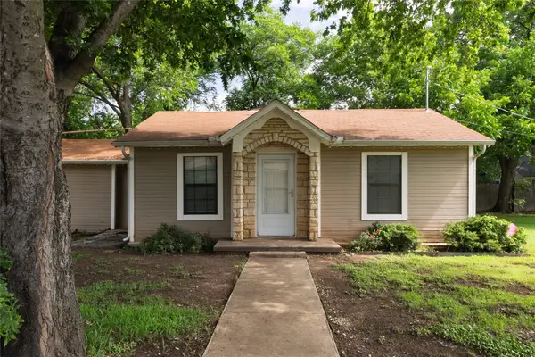 313 N Roe Street, White Settlement, TX 76108