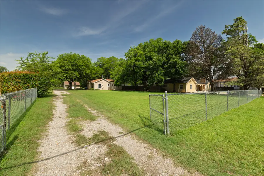 313 N Roe Street, White Settlement, TX 76108 - #2