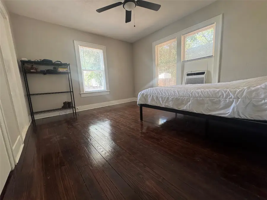 3227 Spring Avenue, Dallas, TX 75215 - #2