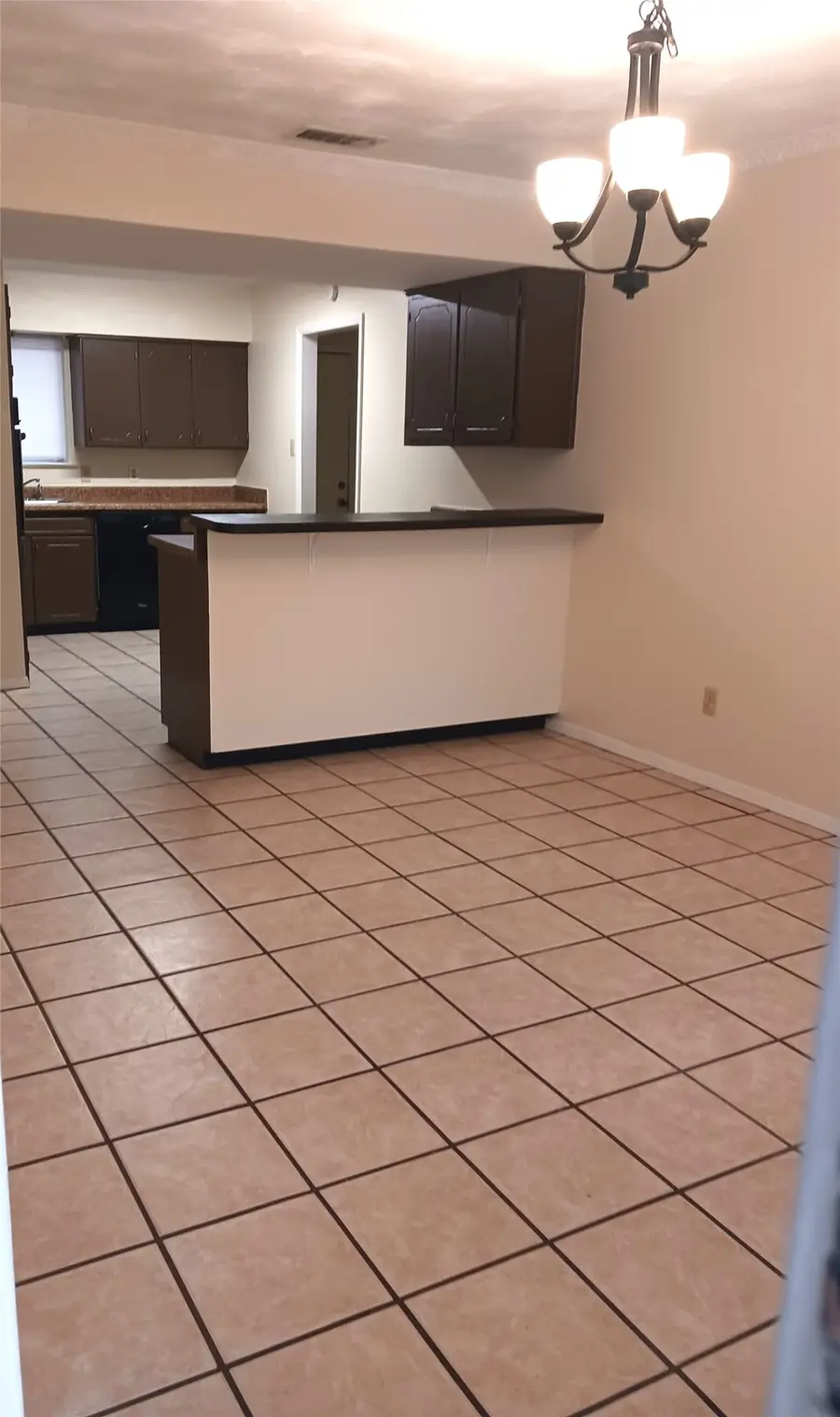 634 N Bowen Road, Arlington, TX 76012 - #2