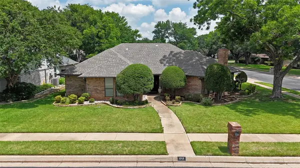 1717 Cunningham Court, Bedford, TX 76021