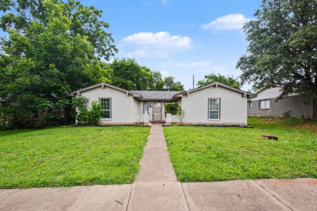 4133 Logan Street, Irving, TX 75062 - #1
