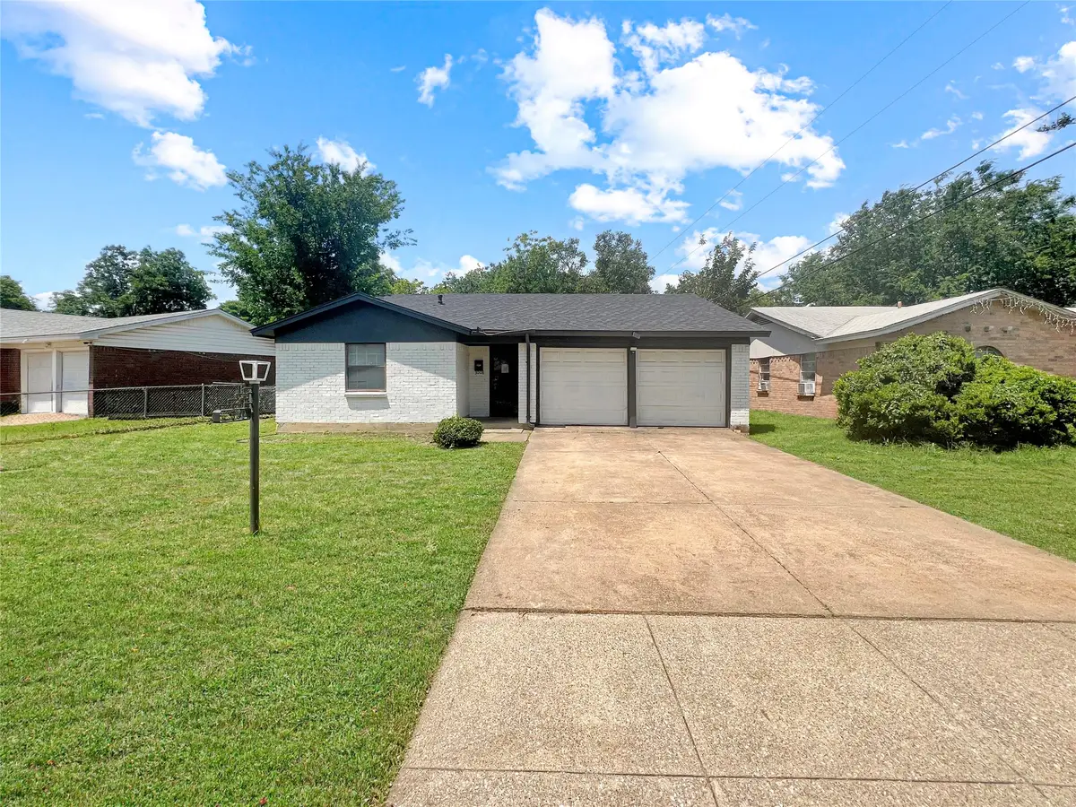 3008 Farrell Lane, Fort Worth, TX 76119 - #1