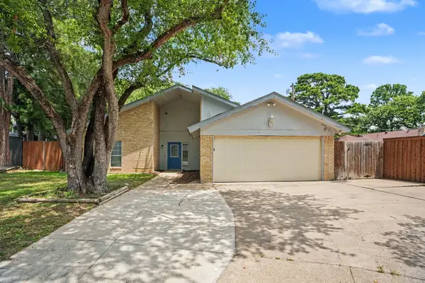 5907 Old Barn Drive, Arlington, TX 76016