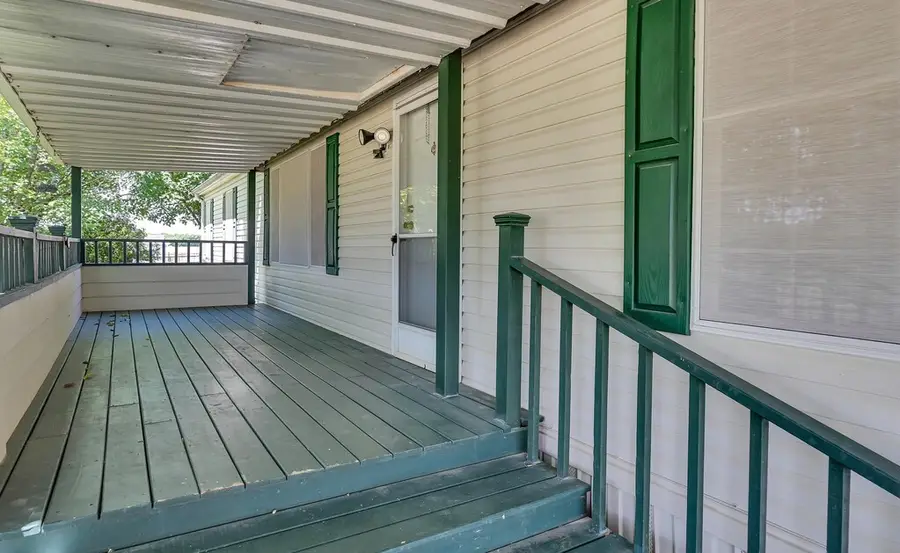 652 Middle Windsor Road, McGregor, TX 76657 - #2