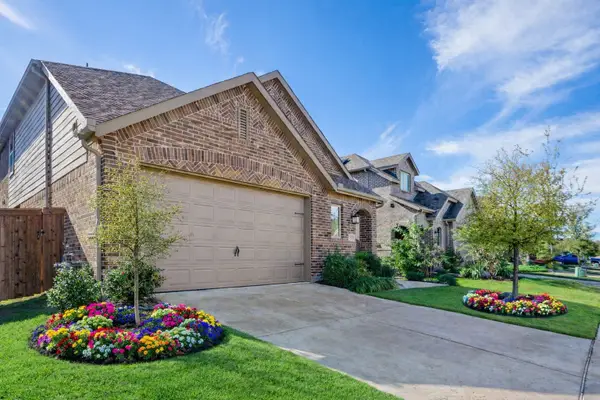 1916 Jumper Fields Drive, Aubrey, TX 76227