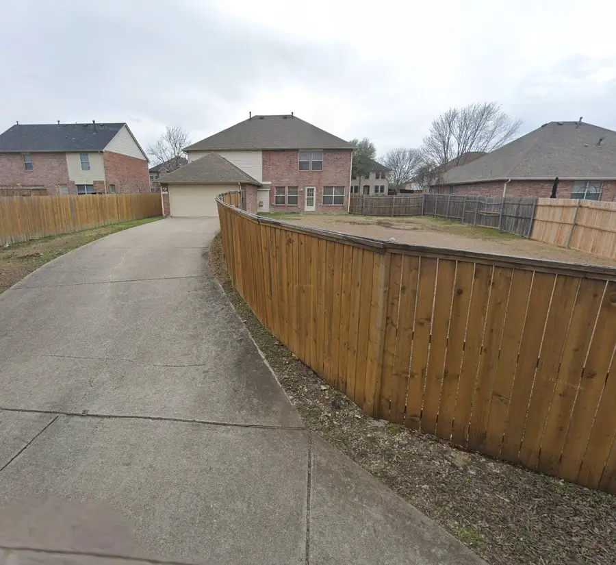 726 Cedarwood Drive, Cedar Hill, TX 75104 - #2