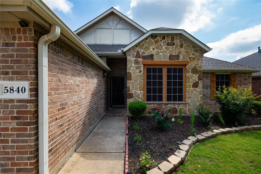 5840 Somerton Drive, Grand Prairie, TX 75052 - #3