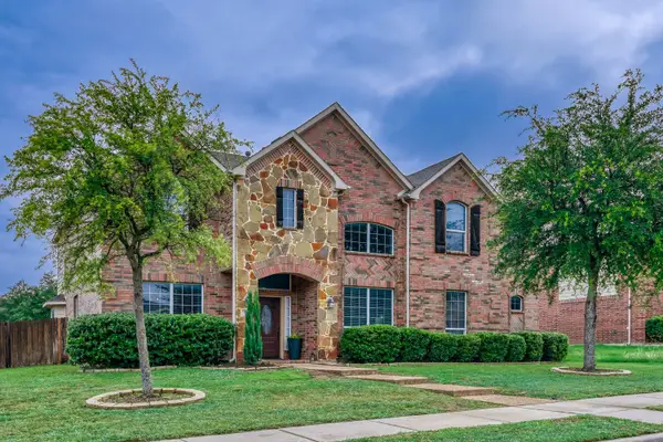 933 Ginger Trail, DeSoto, TX 75115